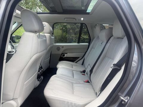 Land Rover Range Rover 4.4 Range Rover Vogue SDV8 Auto 4WD 5dr 8