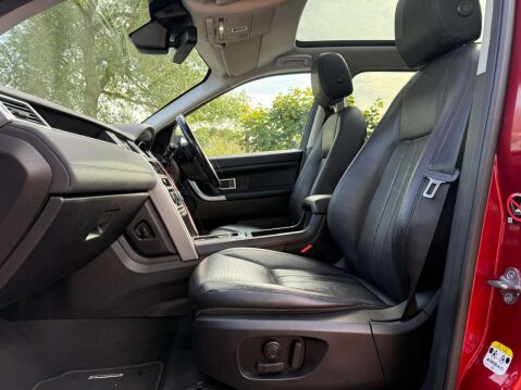 Land Rover Discovery Sport 2.0 Discovery Sport Black HSE TD4 Auto 4WD 5dr 8