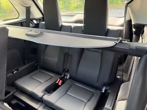 Land Rover Discovery Sport 2.0 Discovery Sport Black HSE TD4 Auto 4WD 5dr 12