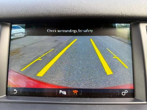 Land Rover Discovery Sport 2.0 Discovery Sport Black HSE TD4 Auto 4WD 5dr 19