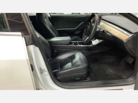 Tesla Model 3 Model 3 Standard-Range + 4dr 4