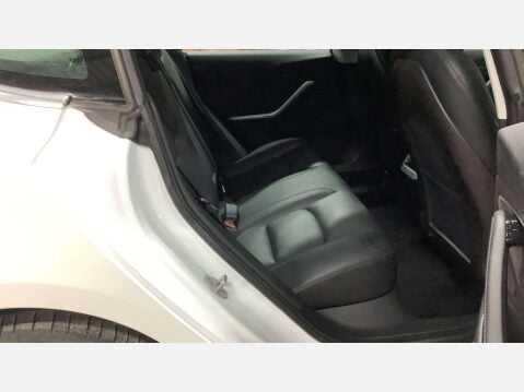 Tesla Model 3 Model 3 Standard-Range + 4dr 5