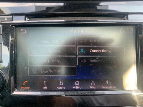 Nissan Qashqai 1.3 Qashqai N-Connecta DiG-T 5dr 17