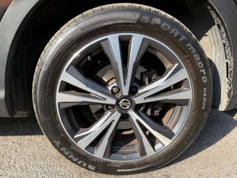 Nissan Qashqai 1.3 Qashqai N-Connecta DiG-T 5dr 30