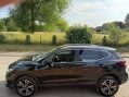 Nissan Qashqai 1.3 Qashqai N-Connecta DiG-T 5dr 32