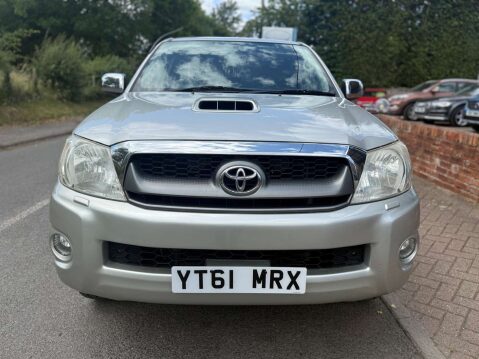 Toyota Hilux 3.0 HI-Luxury Invincible D-4D 4x4 Double Cab Auto 4WD 5dr 2