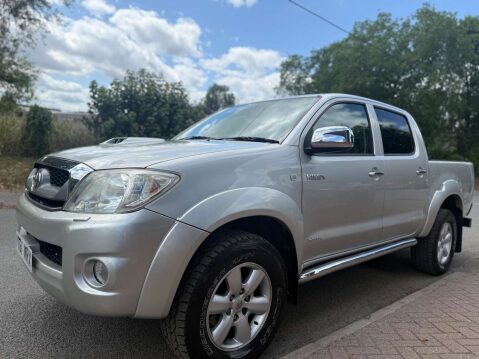Toyota Hilux 3.0 HI-Luxury Invincible D-4D 4x4 Double Cab Auto 4WD 5dr 3