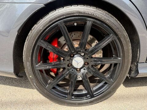 Mercedes-Benz E Class 5.5 AMG E63 Auto 4dr 33