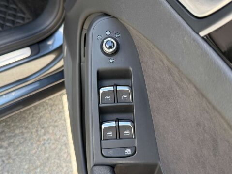 Audi A4 3.0 S4 TFSI Quattro Auto 4WD 5dr 27