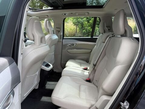 Volvo XC90 2.0 XC90 Momentum Pro D5 PowerPulse AWD Auto 4WD 5dr 10