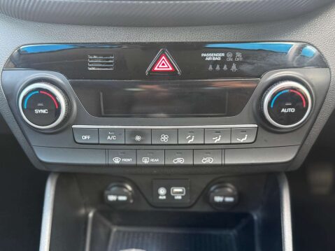 Hyundai TUCSON 1.6 Tucson SE Nav GDi 2WD 5dr 26