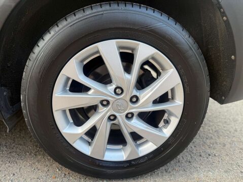 Hyundai TUCSON 1.6 Tucson SE Nav GDi 2WD 5dr 33