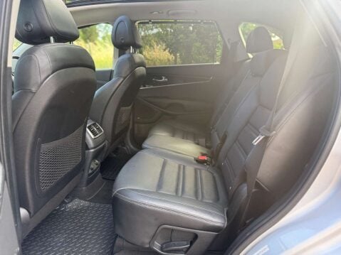 Kia Sorento 2.2 Sorento KX-4 CRDi ISG 4x4 Auto 4WD 5dr 10