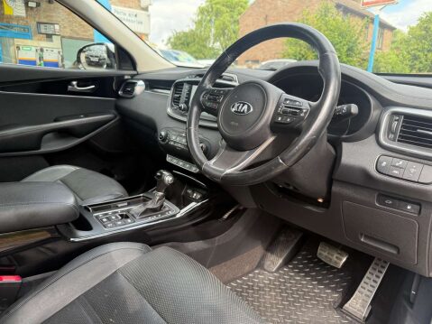 Kia Sorento 2.2 Sorento KX-4 CRDi ISG 4x4 Auto 4WD 5dr 6