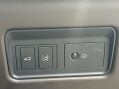 Land Rover Discovery 3.0 Discovery HSE TD6 Auto 4WD 5dr 37