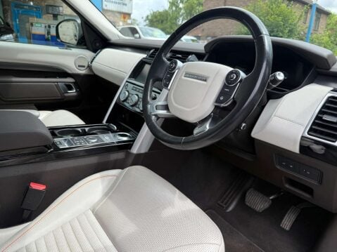 Land Rover Discovery 3.0 Discovery HSE TD6 Auto 4WD 5dr 6