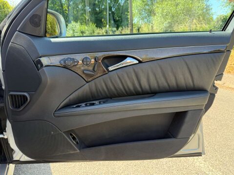 Mercedes-Benz E Class 5.4 E55 AMG Auto 4dr 32