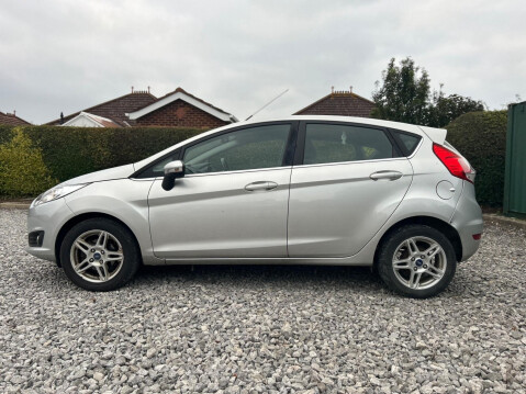 Ford Fiesta 1.5 TDCi Zetec Euro 5 5dr 4