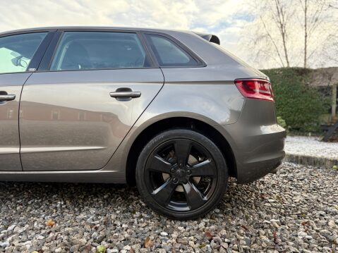 Audi A3 1.6 TDI SE Sportback Euro 5 (s/s) 5dr 9