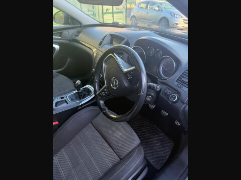 Vauxhall Insignia 2.0 CDTi ecoFLEX SRi Euro 5 (s/s) 5dr 9