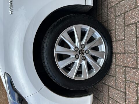 Toyota Yaris ICON FHEV 11