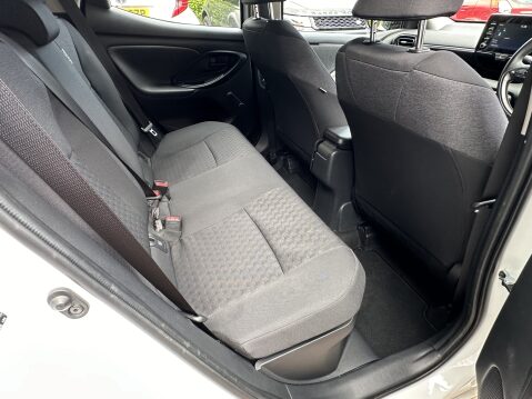 Toyota Yaris ICON FHEV 14