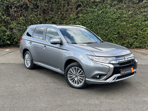 Mitsubishi Outlander PHEV DYNAMIC 1