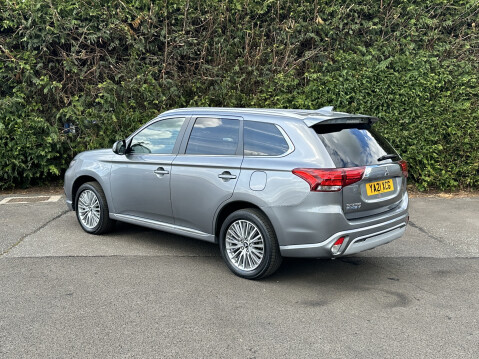 Mitsubishi Outlander PHEV DYNAMIC 5