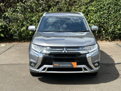 Mitsubishi Outlander PHEV DYNAMIC 8