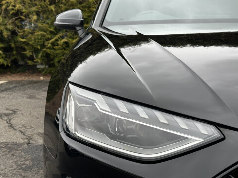 Audi A4 TFSI S LINE BLACK EDITION MHEV 14