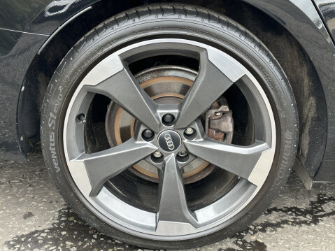 Audi A4 TFSI S LINE BLACK EDITION MHEV 18