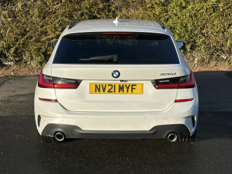 BMW 3 Series 320D M SPORT 7