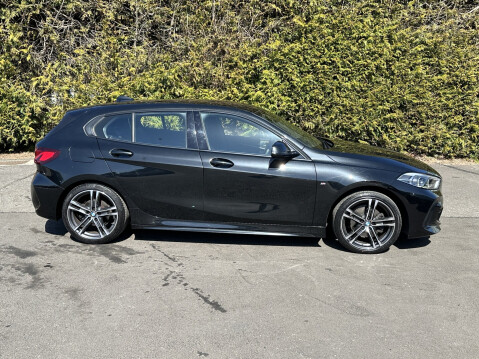 BMW 1 Series 116D M SPORT 4