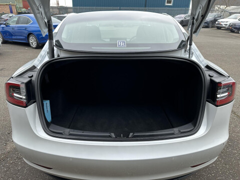 Tesla Model 3 LONG RANGE AWD 22