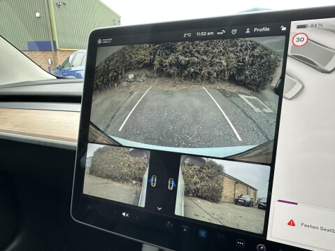 Tesla Model 3 LONG RANGE AWD 29