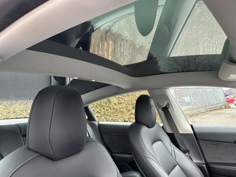 Tesla Model 3 LONG RANGE AWD 30