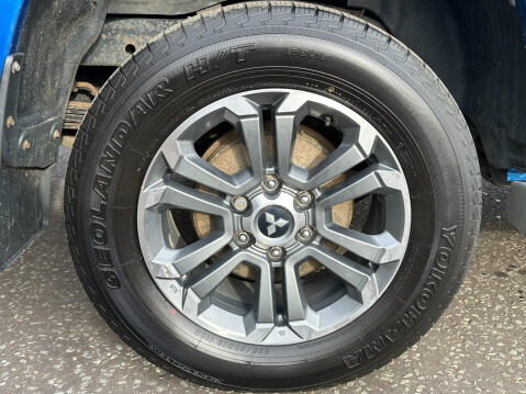 Mitsubishi L200 DI-D BARBARIAN X DCB 17