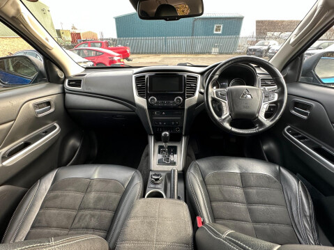 Mitsubishi L200 DI-D BARBARIAN X DCB 22