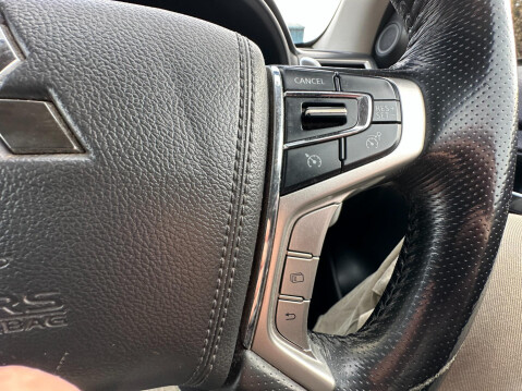 Mitsubishi L200 DI-D BARBARIAN X DCB 30