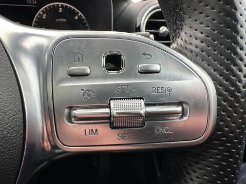 Mercedes-Benz E Class E 400 D 4MATIC AMG LINE 32