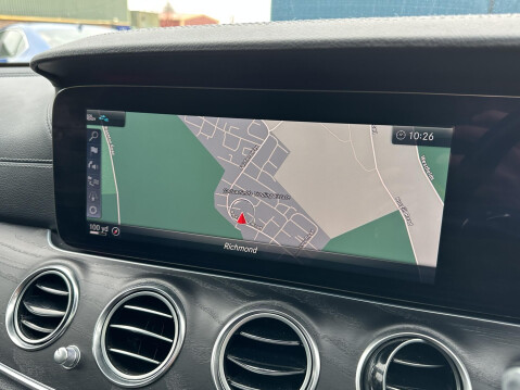 Mercedes-Benz E Class E 400 D 4MATIC AMG LINE 36