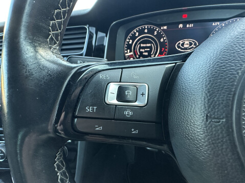Volkswagen Golf R TSI 4MOTION DSG 29