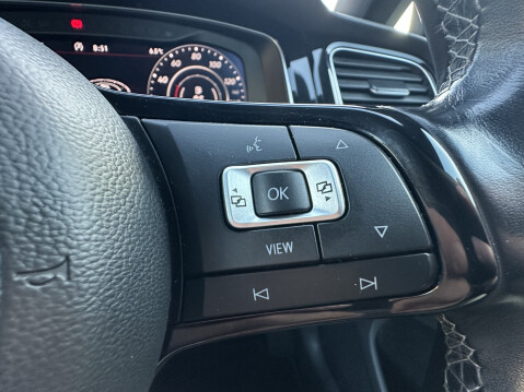 Volkswagen Golf R TSI 4MOTION DSG 30