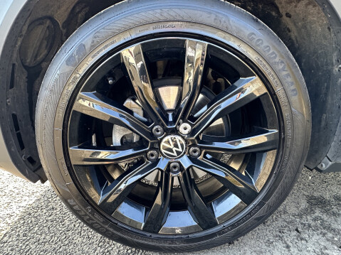 Volkswagen T-Roc BLACK EDITION TSI 19