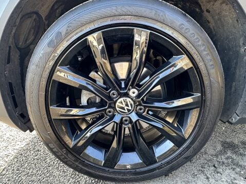 Volkswagen T-Roc BLACK EDITION TSI 19