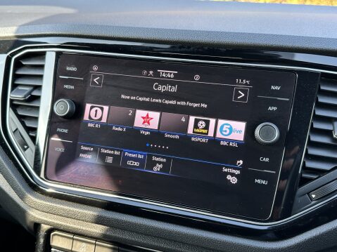 Volkswagen T-Roc BLACK EDITION TSI 30