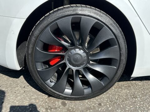 Tesla Model 3 PERFORMANCE AWD 17