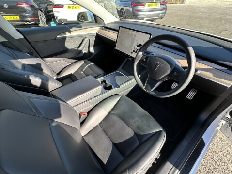 Tesla Model 3 PERFORMANCE 3