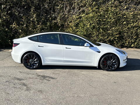 Tesla Model 3 PERFORMANCE 4