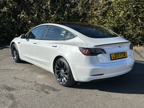 Tesla Model 3 PERFORMANCE 8